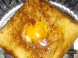 Sándwich tostado con huevo