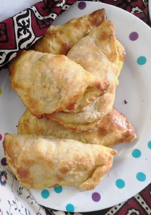 A picture of Chicken mince paties.