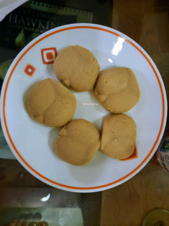 A picture of Sandesh.