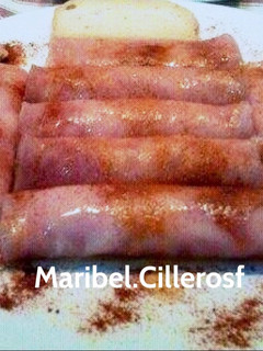 Una foto de Rollitos de jamón cocido y queso