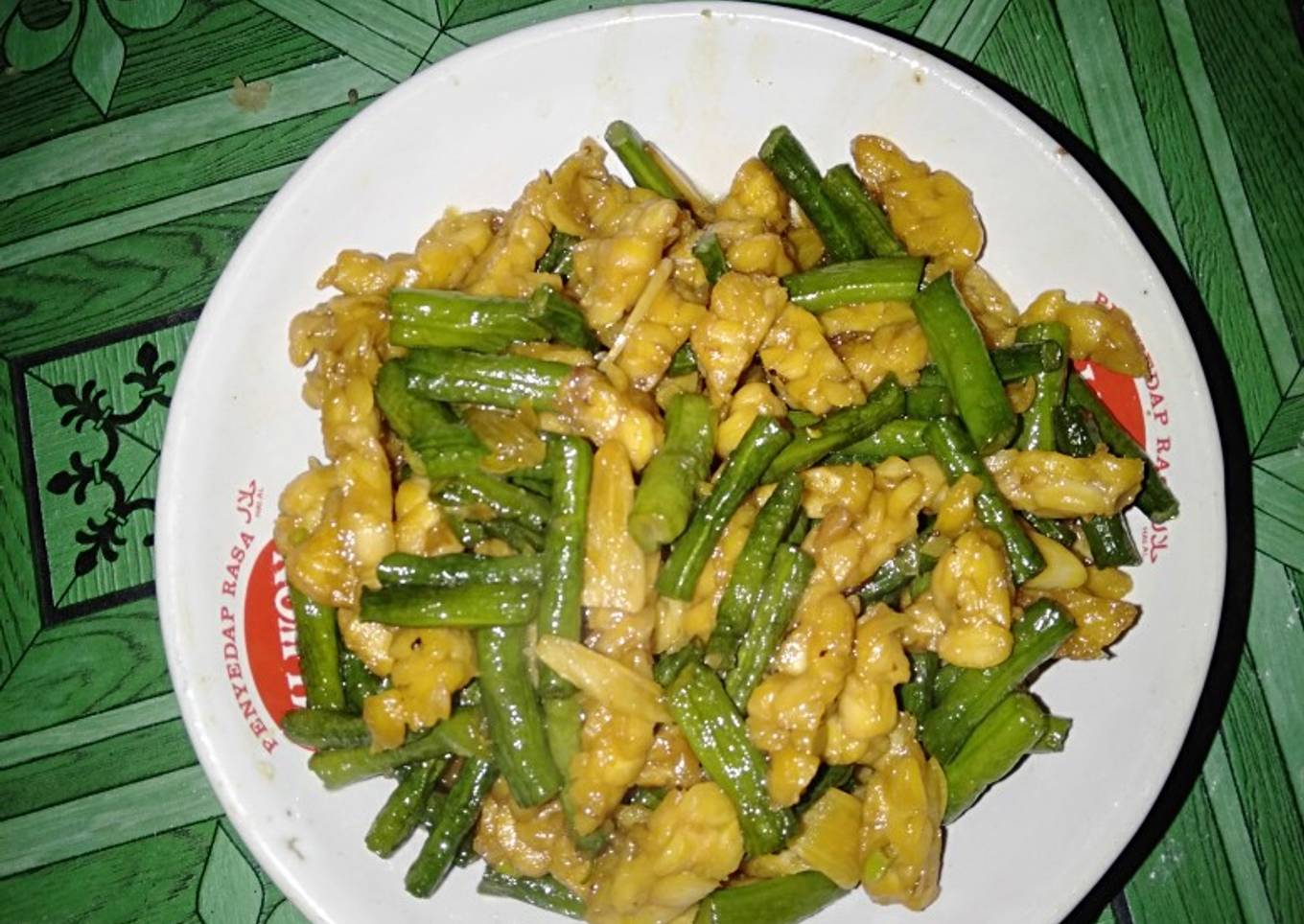 Oseng tempe dan kacang panjang