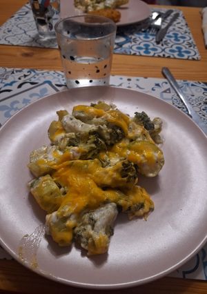 Une photo de Brocolis et courgette au cheddar