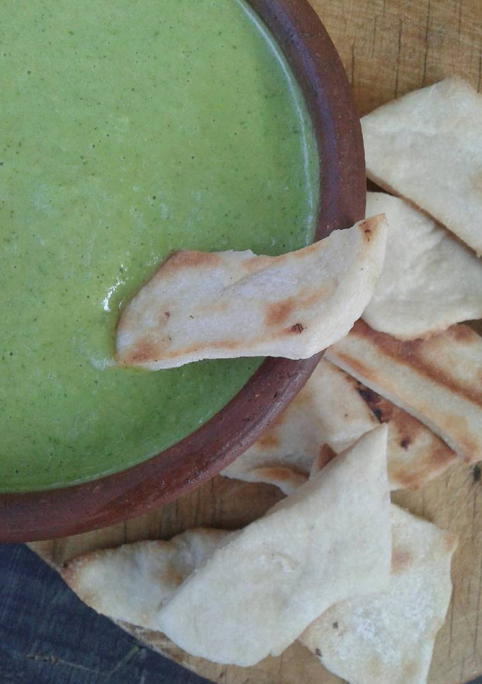 Una foto de Salsa Verde de CILANTRO para Untar