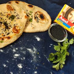 A picture of Cheese kulcha.