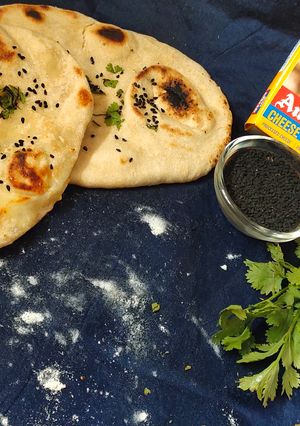 A picture of Cheese kulcha.