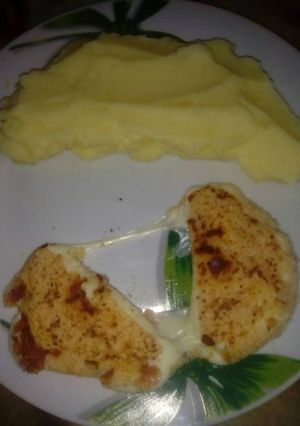 Rántott mozarella sajt burgonyapürével recept fotója