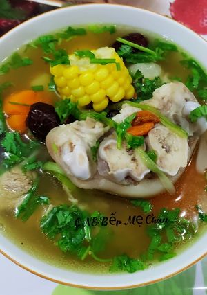 Hình của món Canh giò heo hầm khoai tây cà rốt.