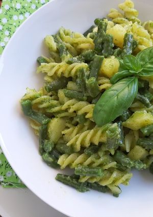 Foto di Fusilli di quinoa al pesto di mandorle, patate e fagiolini