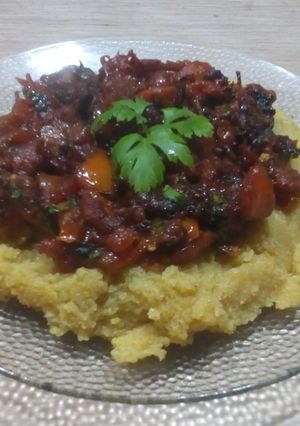 Una foto de Polenta con salsa de tomate natural