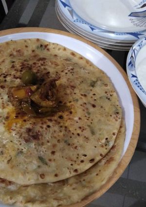 A picture of Aloo ke parathey.
