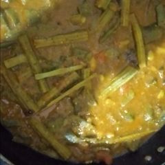 A picture of Drum sticks beans in mustard sauce.