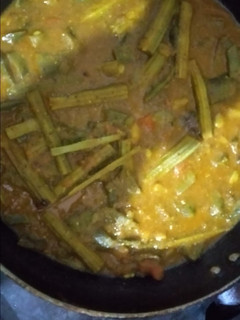 A picture of Drum sticks beans in mustard sauce.