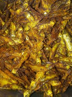 छोटी मछली फ्राई(Choti machhali fry recipe in Hindi) रेसिपी मुख्य फोटो