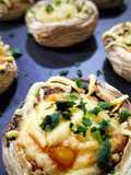 Champiñones rellenos gratinados con huevos de codorniz en airfryer