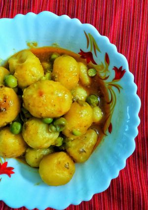 ছোট আলুর দম (choto aloo dum recipe in Bengali) রেসিপির প্রধান ছবি