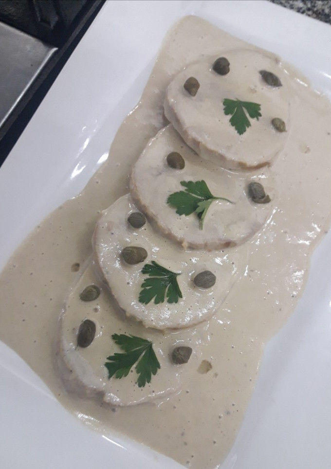 Una foto de Vitel Toné