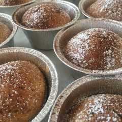 Foto di Muffin alla zucchina dolce, nocciole e cacao