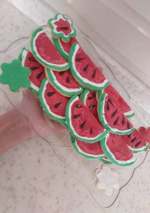 عکسی از دستور شیرینی هندونه ای مخصوص یلدا🍉😋