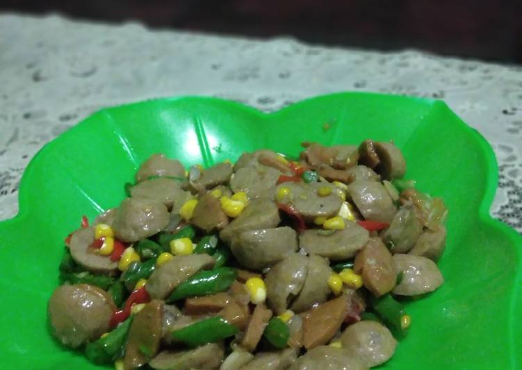 Bagaimana mengolah Tumis bakso sosis buncis dan jagung manis, Enak Banget