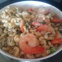 A picture of Spicy herbal jumbo shrimp pasta salad.