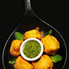 A picture of Stuffed banana fritters.