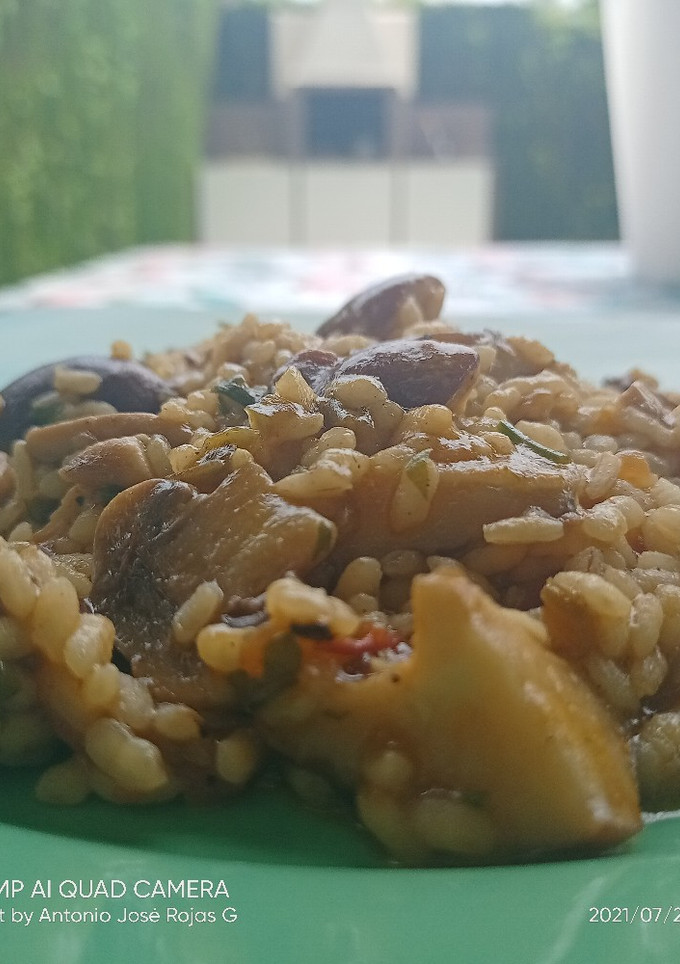 Una foto de Arroz con setas