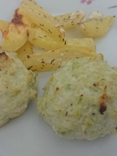 Una foto de Bolitas de pollo con queso. Thermomix