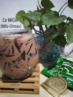 Foto resep *Es Micin (milo cincau)*