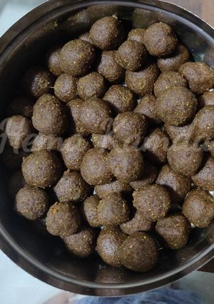 A picture of Detox Energy Balls.