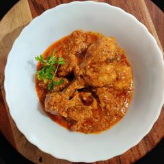 A picture of CREAMY CHICKEN CURRY with PERI PERI MASALA.