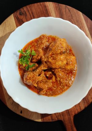 A picture of CREAMY CHICKEN CURRY with PERI PERI MASALA.
