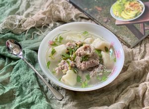 Hình của món Canh Khoai Sọ Hầm Xương Heo.