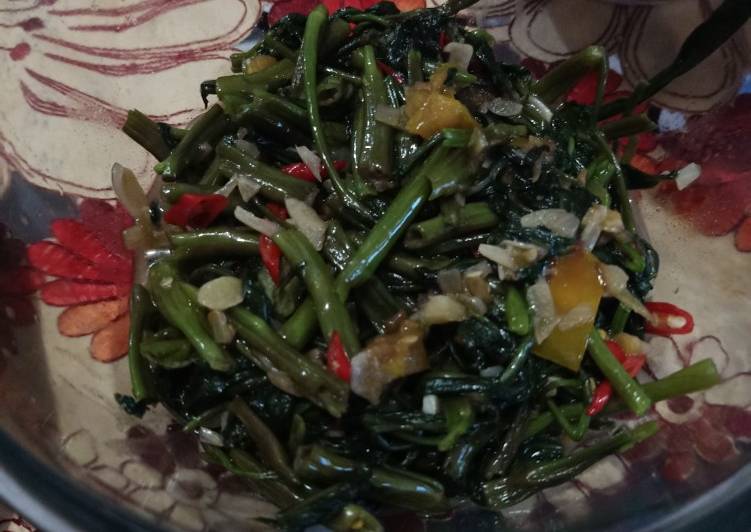 Resep Tumis cah kangkung yang Enak Banget