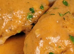 Foto principal de Pollo en salsa