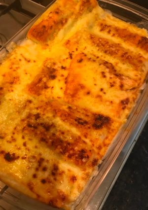 Una foto de Canelones en masa de lasaña