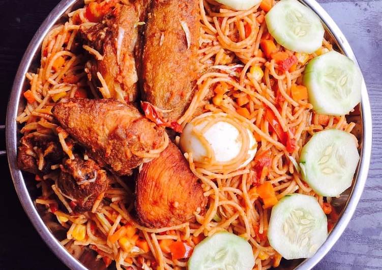 Simple Way to Prepare Super Quick Homemade Spaghetti Jollof with Vegetables