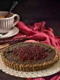 Nut Tart with Banana and Cocoa