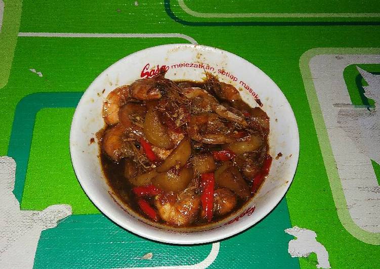 Cara Gampang Membuat Udang dan kentang masak kecap, Menggugah Selera