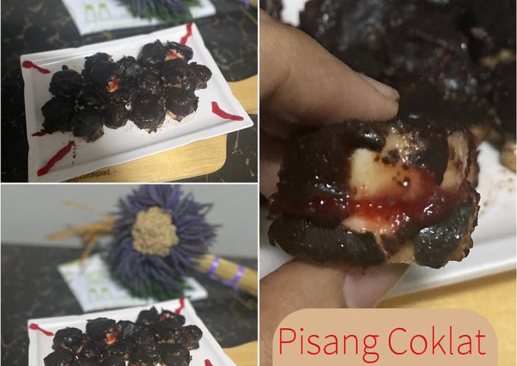 Pisang Coklat isi strawberry