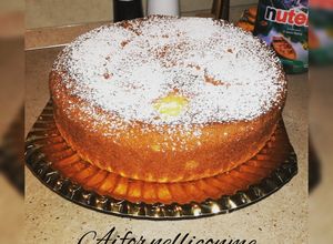 Foto di Torta Nua con crema pasticcera