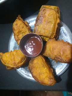 बैंगन पकोड़े (baingan pakoda recipe in Hindi) रेसिपी मुख्य फोटो