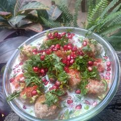 A picture of Black eyed peas Dahi vada.