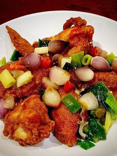 Foto resep Sayap Ayam Goreng Terasi Sambal Bawang Utuh 👍🏼