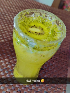 કીવી મોહીતો (Kiwi Mojito Recipe In Gujarati) રેસીપી મુખ્ય ફોટો