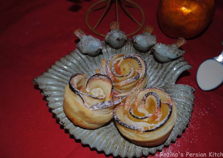 Apple rose shaped cakes