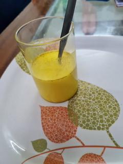 हल्दी वाला दूध (Haldi wala doodh recipe in hindi) रेसिपी मुख्य फोटो