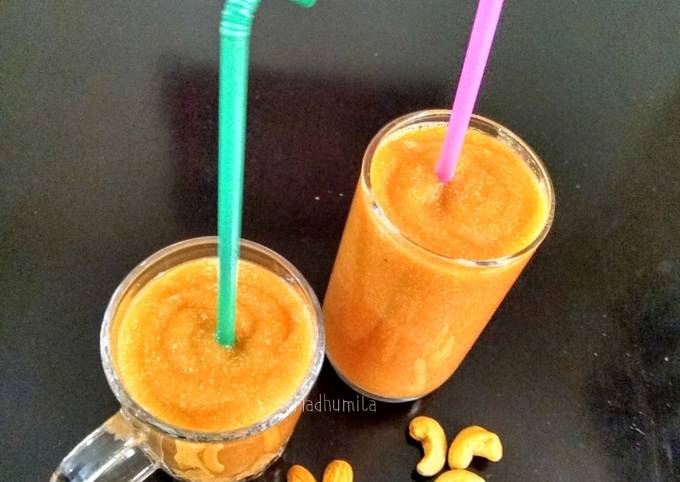 Quinoa Smoothie with Mango and Melon