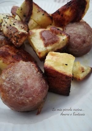 Foto di Cubetti di patate al forno con salsiccia