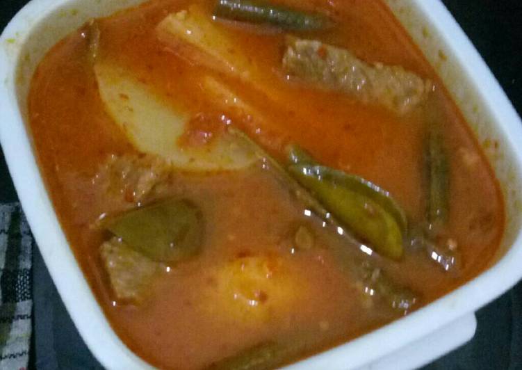Asampedas daging + kentang + kacang panjang