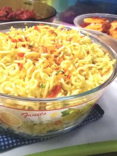Foto resep Mie goreng pelengkap nasi kuning